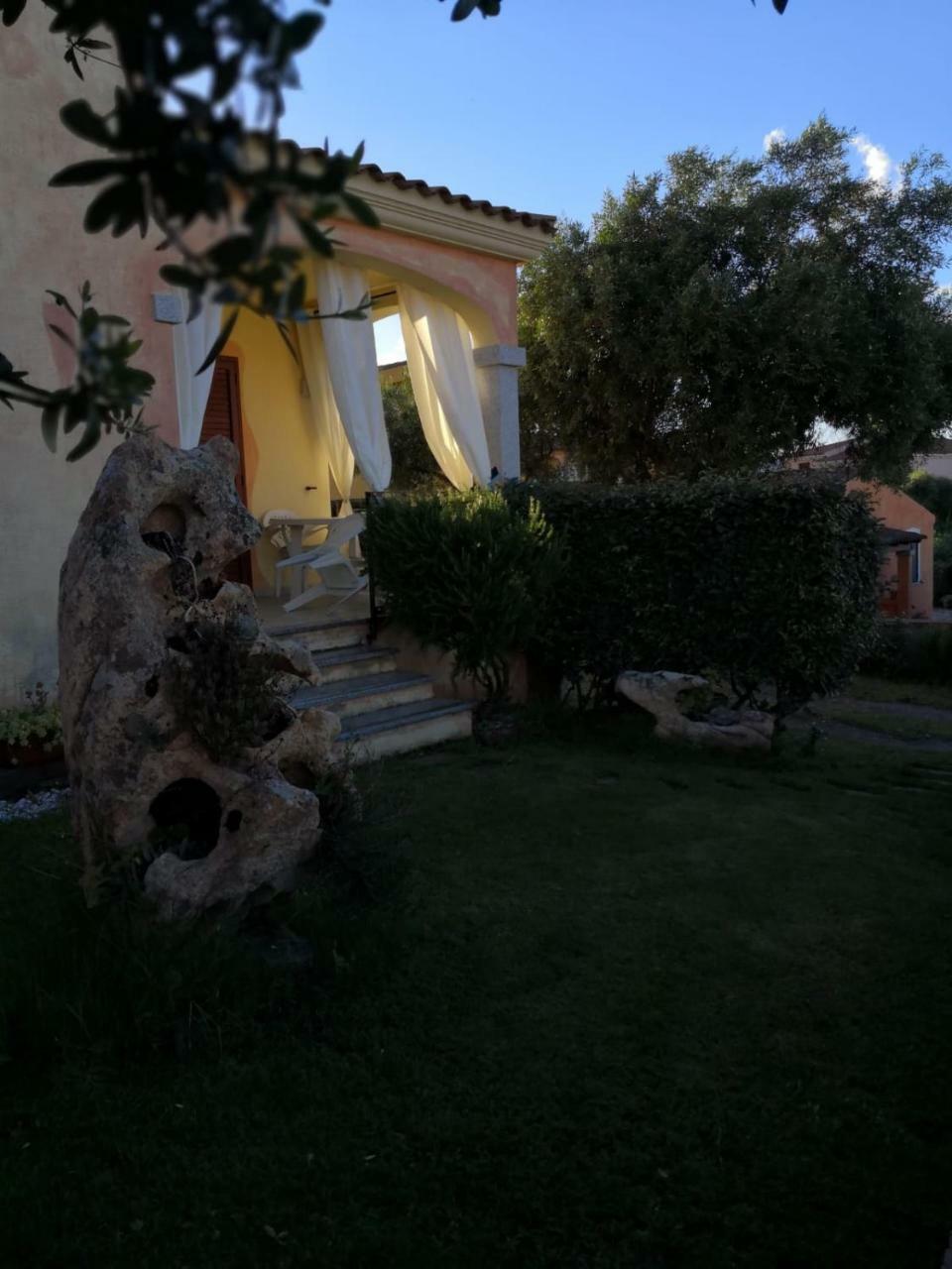 Casa Vacanza Tanaunella Villa Budoni Exterior photo